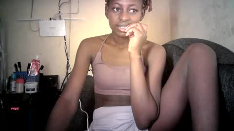 Snapshot of therry_heart chatting on July 25, 3:59 am hearty online show from July 25, 3:59 am