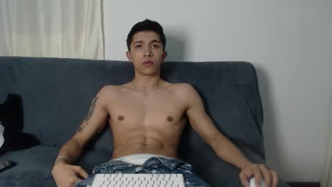 thesaint_xxx online show from November 23, 7:41 am