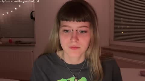 LISA                                            online show from April 18, 7:58 pm