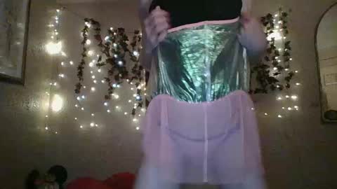 Snapshot of thesillymillie chatting on October 9, 11:47 pm sillymillie0 online show from October 9, 11:47 pm