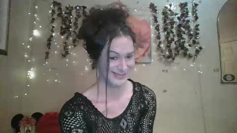 Snapshot of thesillymillie chatting on May 29, 12:30 am sillymillie0 online show from May 29, 12:30 am