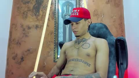 theskinny8inch_ online show from September 26, 6:39 am