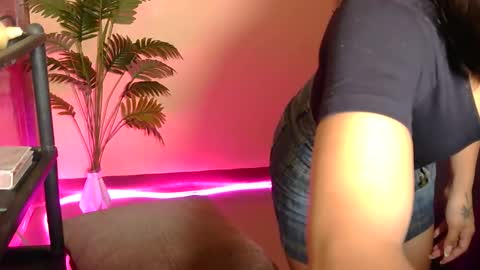 Snapshot of thessssy chatting on March 16, 5:44 am thessssy online show from March 16, 5:44 am