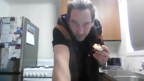 thestardad394997 online show from April 14, 5:57 am