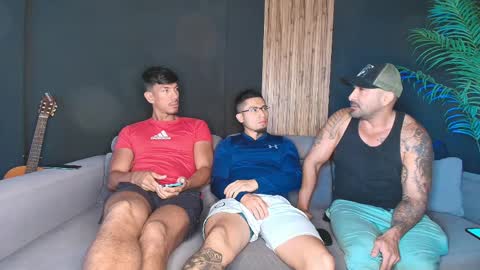 thestraightroom online show from April 1, 12:28 pm