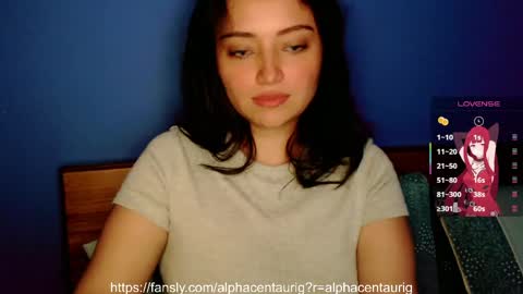 Snapshot of thesweethari chatting on March 18, 3:09 am I dont do real meetings My bio online show from March 18, 3:09 am