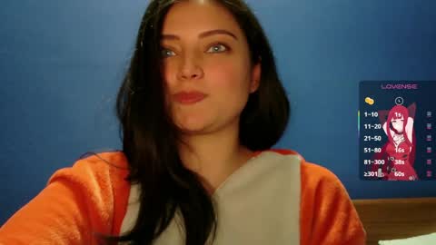 Snapshot of thesweethari chatting on May 8, 1:00 am I dont do real meetings My bio online show from May 8, 1:00 am