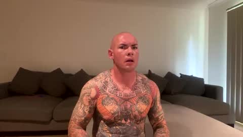 Snapshot of thetattooed chatting on December 13, 2:32 am The tattooed online show from December 13, 2:32 am
