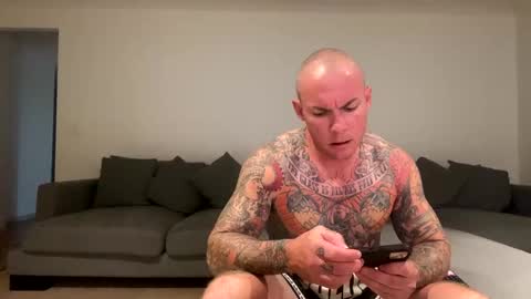 Snapshot of thetattooed chatting on January 6, 10:57 am The tattooed online show from January 6, 10:57 am