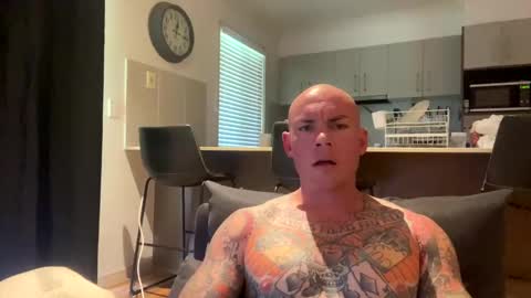 Snapshot of thetattooed chatting on January 17, 2:18 am The tattooed online show from January 17, 2:18 am