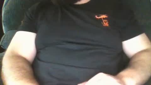 Snapshot of thethril1990 chatting on May 31, 10:44 pm Thethrill online show from May 31, 10:44 pm