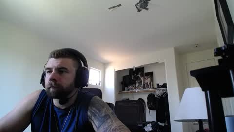 Snapshot of theufcfan_8181 chatting on May 7, 8:47 pm troy online show from May 7, 8:47 pm