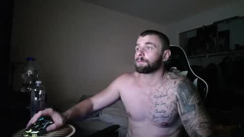 Snapshot of theufcfan_8181 chatting on June 13, 5:38 am troy online show from June 13, 5:38 am