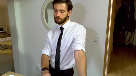 Snapshot of thewaiter2025 chatting on October 27, 6:45 pm The Waiter online show from October 27, 6:45 pm