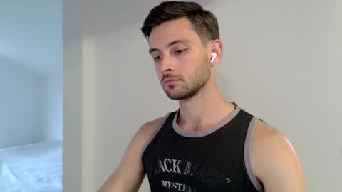 Snapshot of thewaiter2025 chatting on November 22, 12:04 pm The Waiter online show from November 22, 12:04 pm