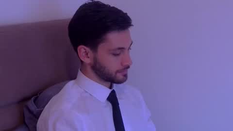 Snapshot of thewaiter2025 chatting on November 29, 10:07 am The Waiter online show from November 29, 10:07 am