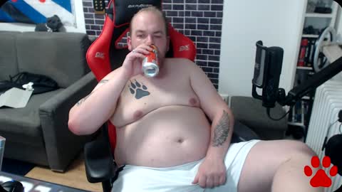 Snapshot of thewolfy31 chatting on December 19, 4:13 pm PupWolfy online show from December 19, 4:13 pm