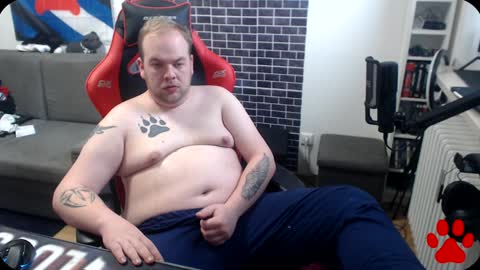 Snapshot of thewolfy31 chatting on December 30, 12:31 pm PupWolfy online show from December 30, 12:31 pm