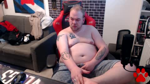 Snapshot of thewolfy31 chatting on January 30, 3:40 pm PupWolfy online show from January 30, 3:40 pm