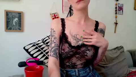 pinky promise online show from April 23, 12:15 pm