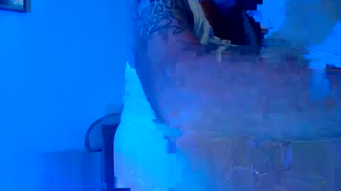 Snapshot of thezosk chatting on November 14, 12:04 pm The ZoSk online show from November 14, 12:04 pm