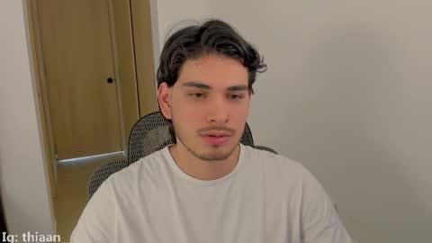 thiaan__ online show from October 27, 9:19 pm