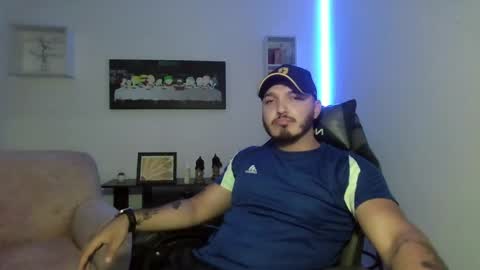 Snapshot of thiago_420 chatting on May 12, 10:51 pm thiago_420 online show from May 12, 10:51 pm