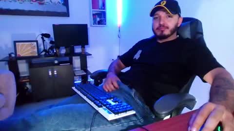thiago_420 online show from May 15, 11:34 pm