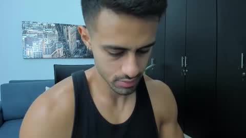 thiago_driussi online show from December 18, 11:44 pm