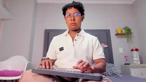 Snapshot of thiago_ftm30 chatting on July 16, 4:40 am thiago online show from July 16, 4:40 am