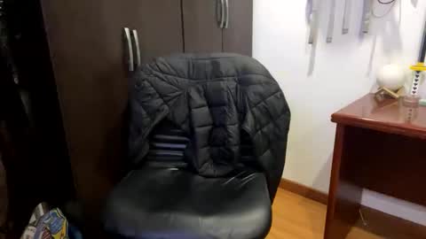 Snapshot of thiago_happy chatting on December 23, 3:48 am thiago_happy online show from December 23, 3:48 am