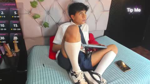 thiago online show from October 8, 11:41 am