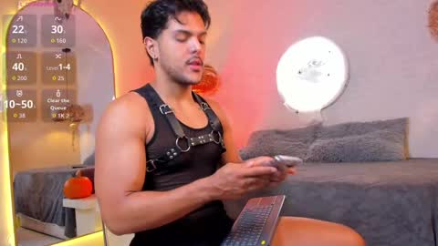 Thiago online show from October 21, 10:05 am