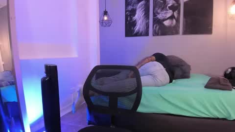 Thiago online show from December 3, 10:17 am