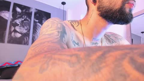 Thiago online show from December 6, 7:43 am