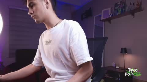 Snapshot of thiago_rockwell chatting on February 24, 11:30 pm Thiago online show from February 24, 11:30 pm