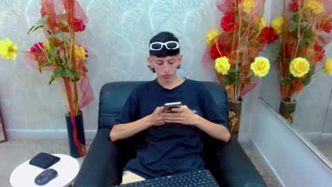 thiago_twink38 online show from October 11, 3:28 am