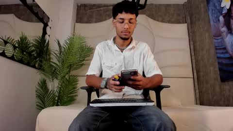 ThiagoFerreti online show from October 11, 3:28 am