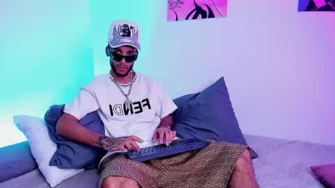 ThiagoFerreti online show from July 16, 3:23 am