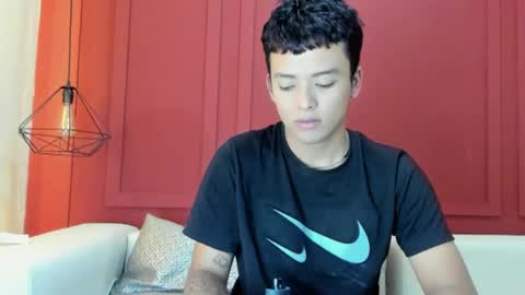 Snapshot of thiagogonzalez_ chatting on March 17, 12:30 pm Thiagogonzalez online show from March 17, 12:30 pm