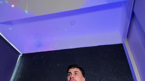 THIAGO MENESES online show from May 31, 6:31 pm