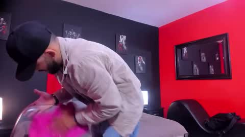 Thia Gomez online show from November 22, 12:15 pm