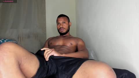 Snapshot of thiagosantos_ chatting on November 27, 12:13 am Thiago Instagram online show from November 27, 12:13 am