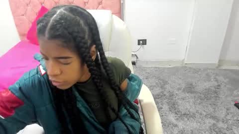 thianahorny online show from November 24, 9:31 am