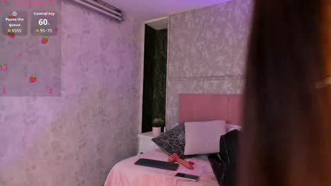 Snapshot of thiara_gh chatting on May 10, 1:55 am thiara_gh online show from May 10, 1:55 am