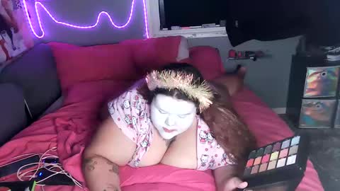 Snapshot of thiccmommy chatting on September 19, 11:22 am milkmommy online show from September 19, 11:22 am