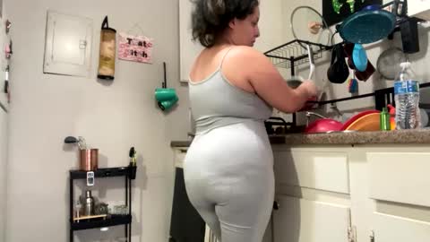 Snapshot of thiccxe chatting on September 12, 9:15 pm GinWitDaJuice online show from September 12, 9:15 pm