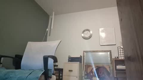 thick2handcurve online show from February 28, 8:48 am