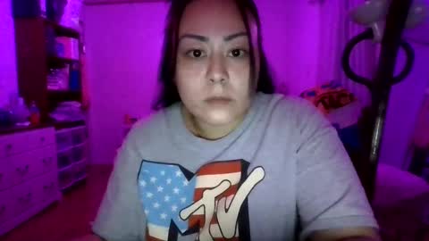 thickassazn93 online show from October 11, 3:39 am