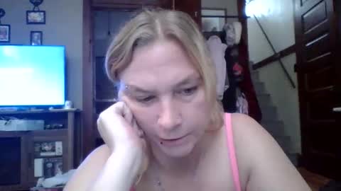 thickblonde_92 online show from November 6, 3:13 pm